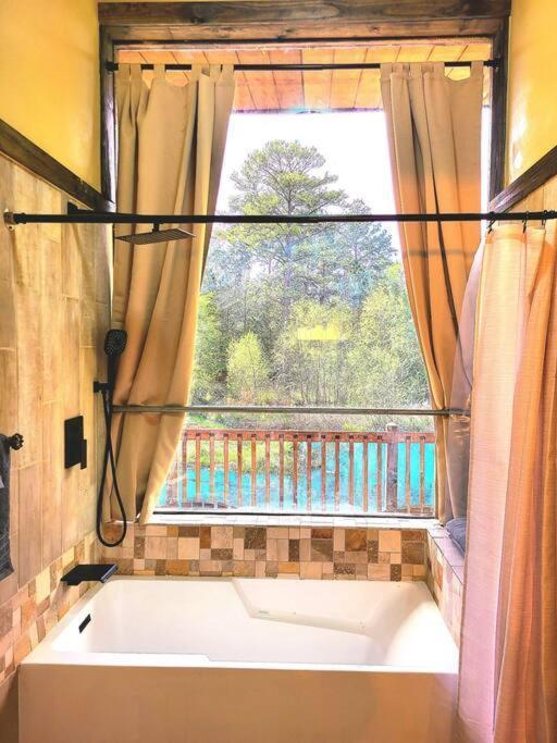 Waterfront Houston Hide Out In A Magical Forest Waller Exteriör bild