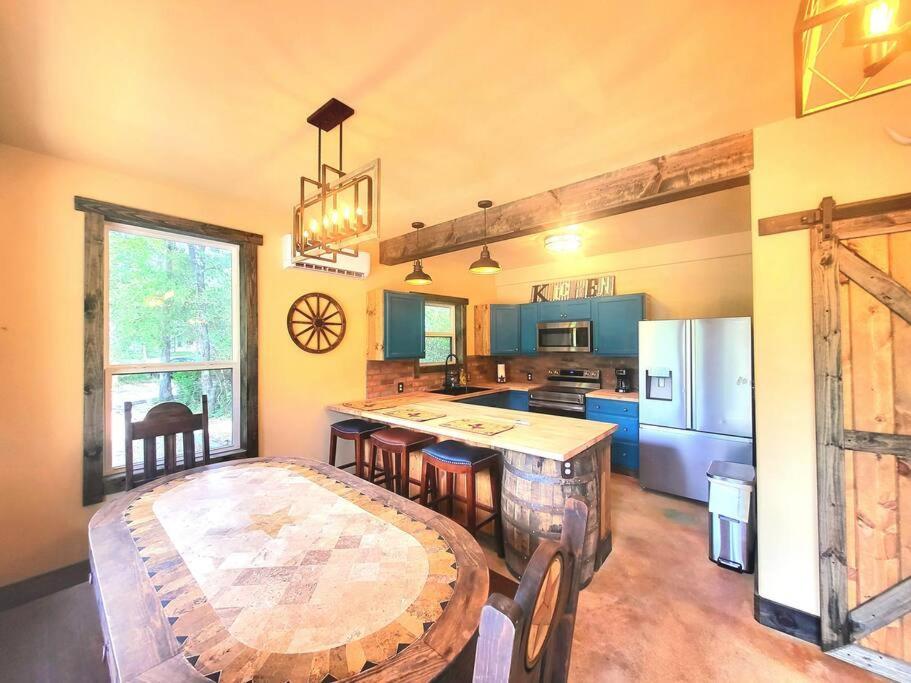 Waterfront Houston Hide Out In A Magical Forest Waller Exteriör bild