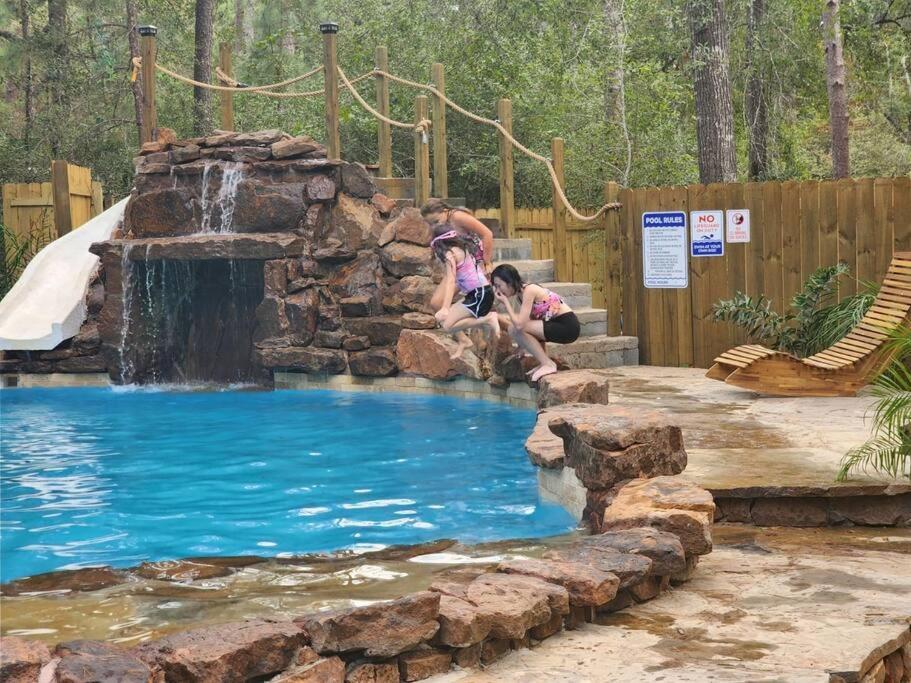 Waterfront Houston Hide Out In A Magical Forest Waller Exteriör bild